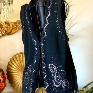 Beautiful vintage sequin and beaded sweater vest!